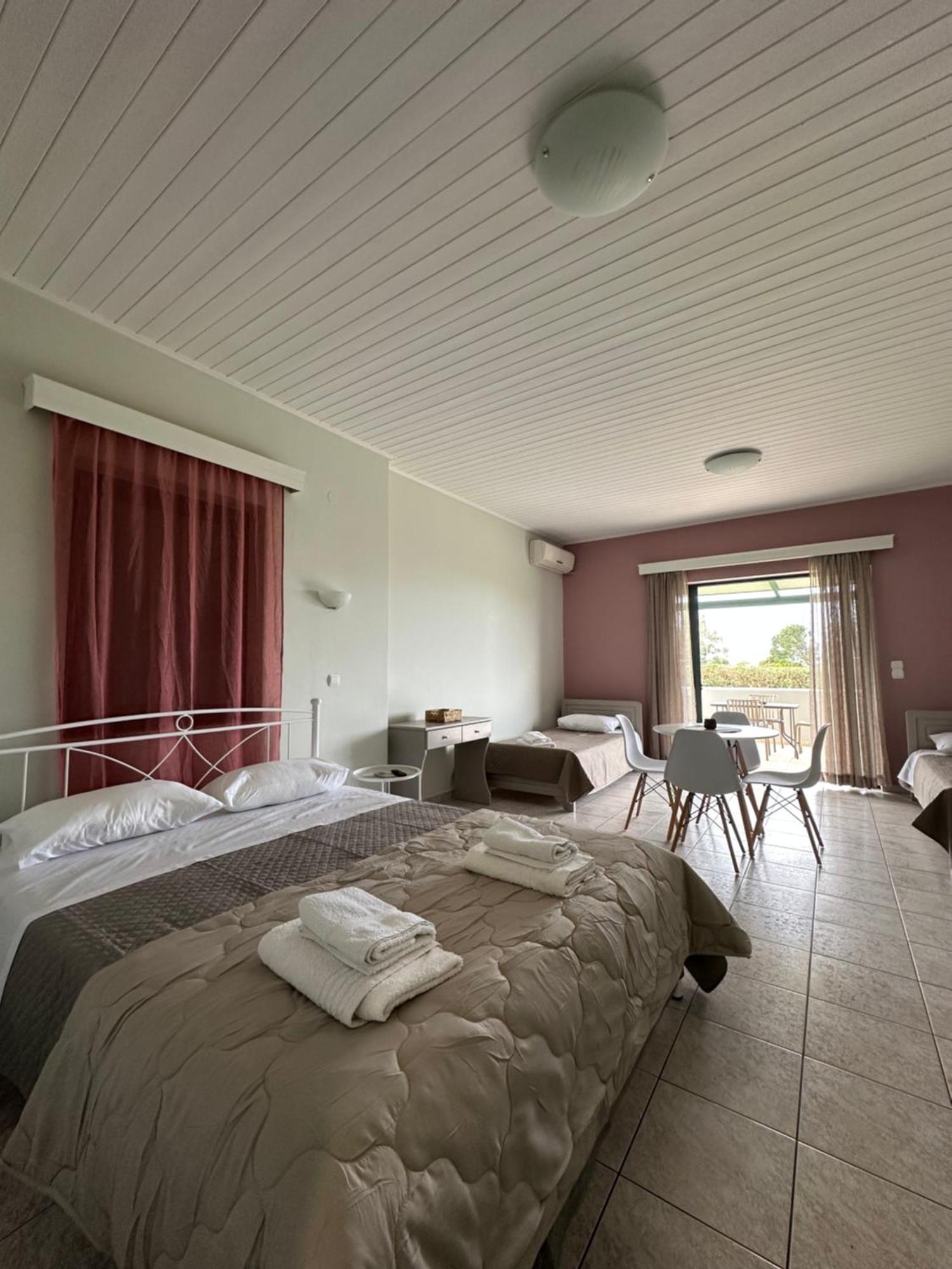 Odysseas Rooms Kalo Nero Exterior photo